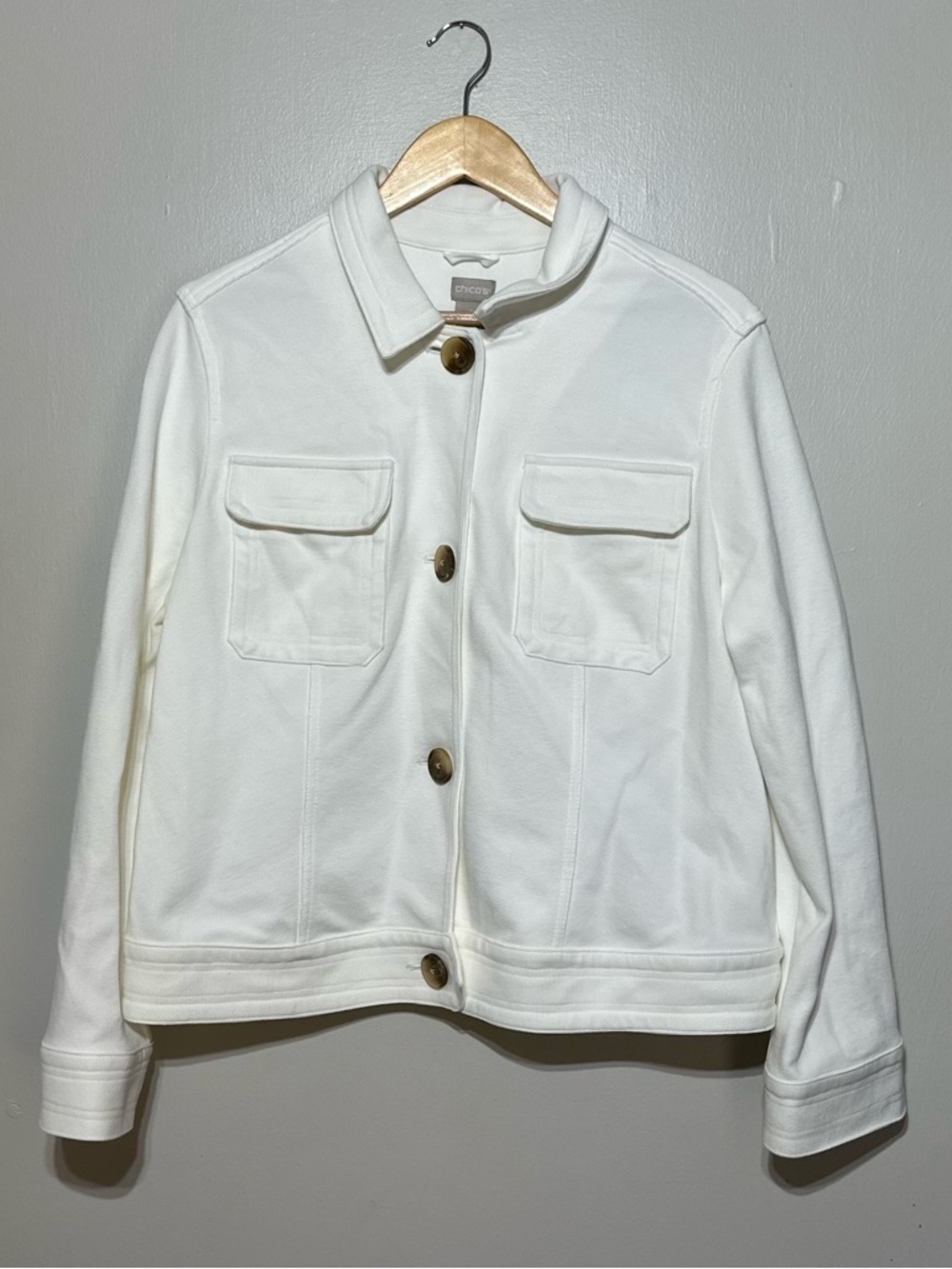 Chico's Cream/ White Button Jacket with Flap Pockets brown buttons size 3/XL